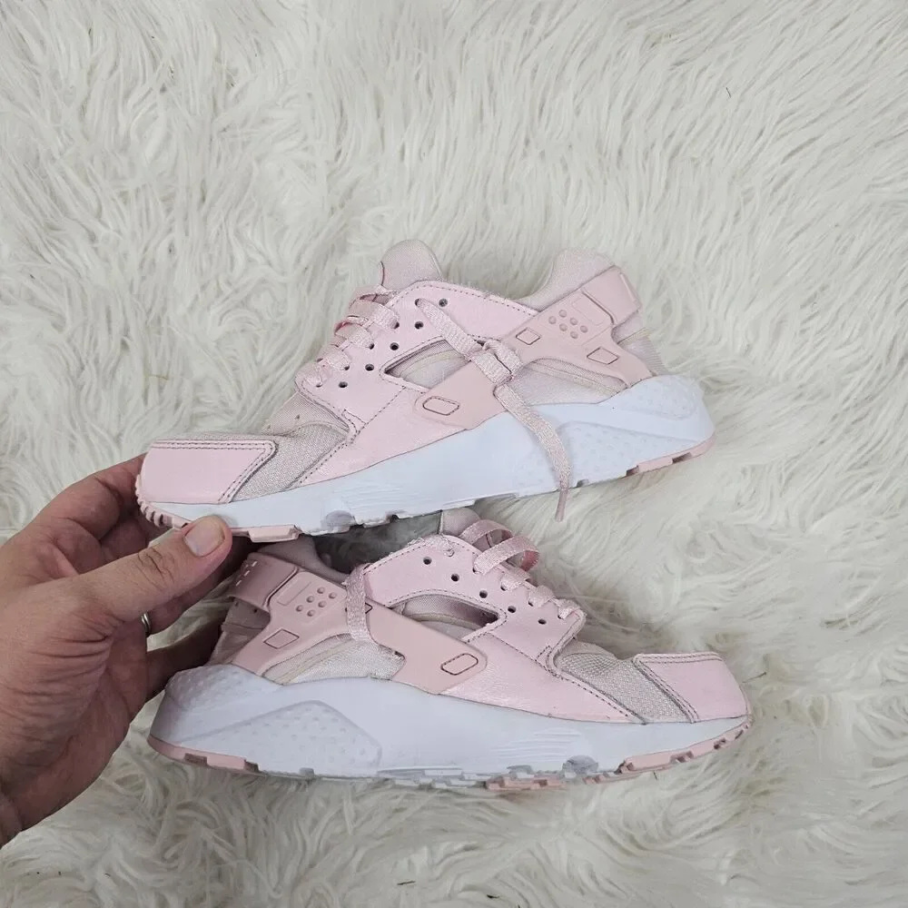 Nike Huarache Run SE Low Prism Pink Size 5Yr GS 904538-600